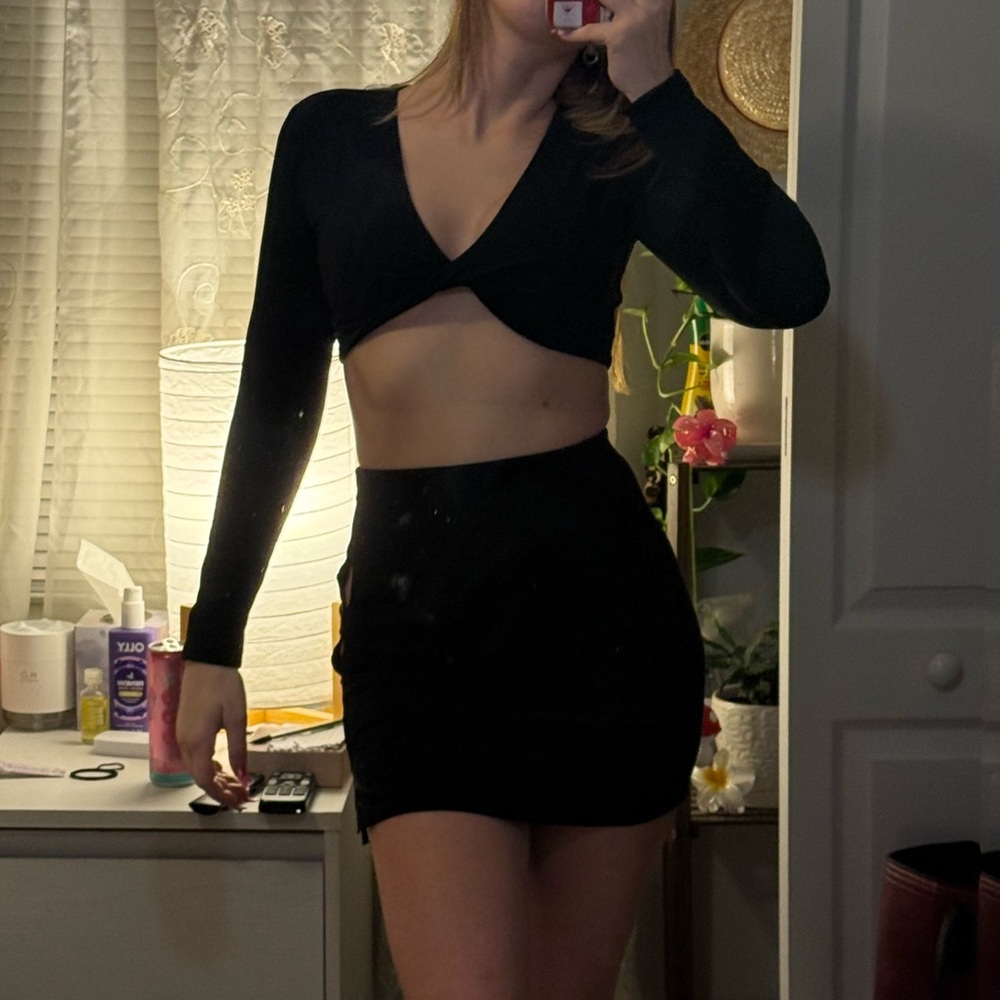 Aoxjox Black Long Sleeve Crop Top